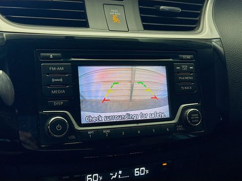 Used 2018 Nissan Sentra SV image 9