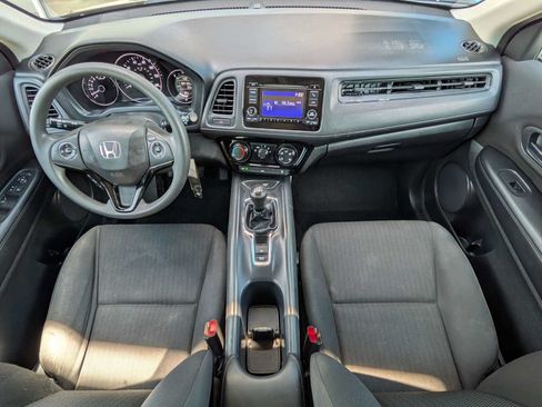 Used 2017 Honda HR-V LX image 17