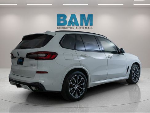 Used 2023 BMW X5 xDrive40i w/ M Sport Package AWD/4WD image 7