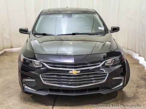 Used 2018 Chevrolet Malibu LT w/ Leather Package FWD image 5