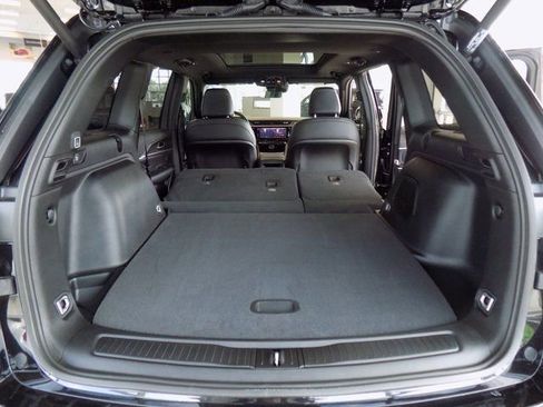New 2026 Jeep Grand Cherokee Limited w/ Limited Altitude Package RWD image 30