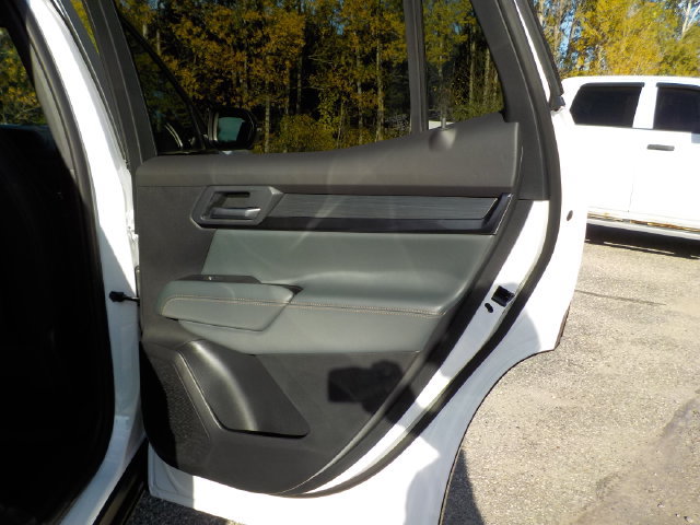 New 2027 GMC Terrain AT4 w/ Convenience Package III AWD/4WD image 21