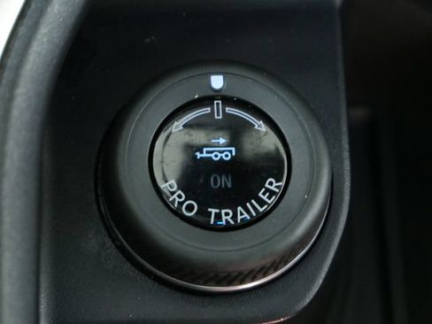 Used 2025 Ford Expedition Active AWD/4WD image 29