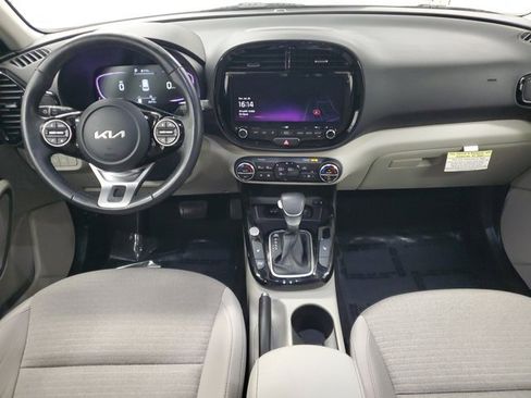 Certified 2023 Kia Soul EX image 9