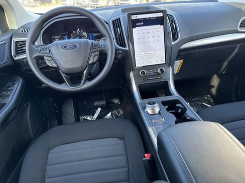 New 2024 Ford Edge SE w/ Black Appearance Package image 5