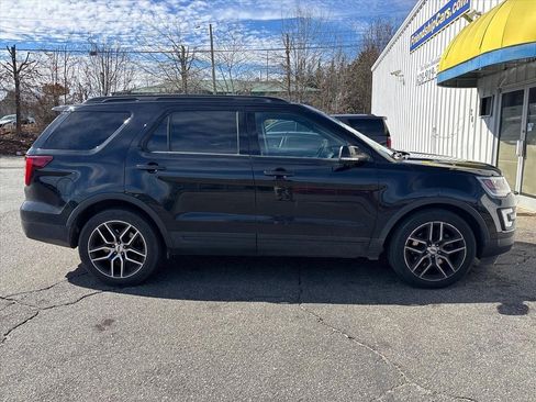 Used 2017 Ford Explorer Sport image 5