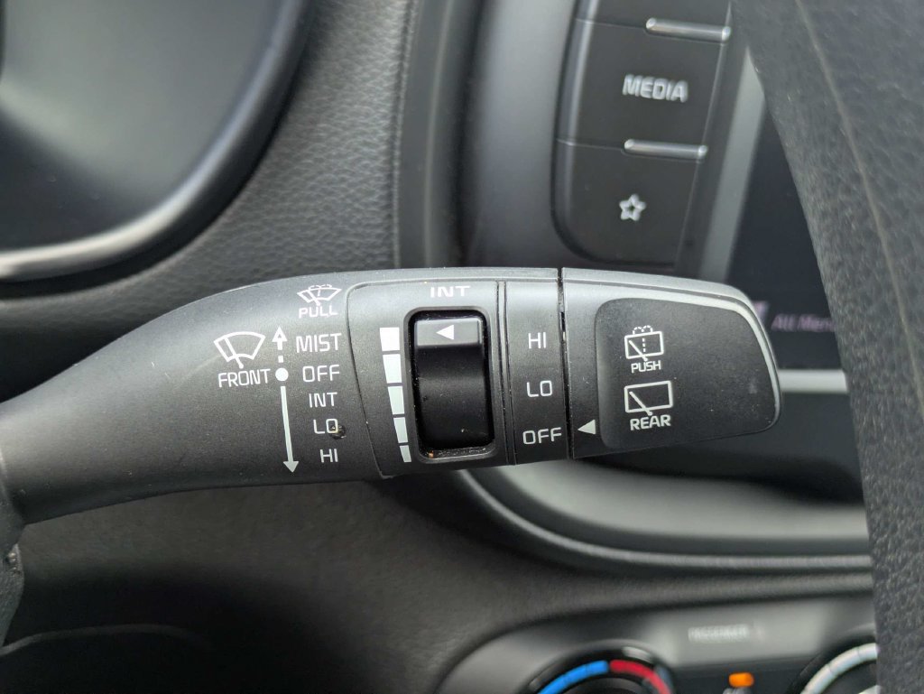Used 2024 Kia Soul LX w/ Option Group 015 FWD image 27