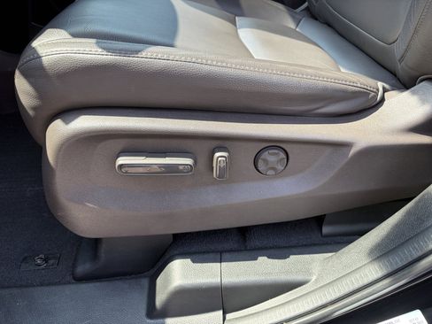 Used 2018 Honda Odyssey Touring image 14
