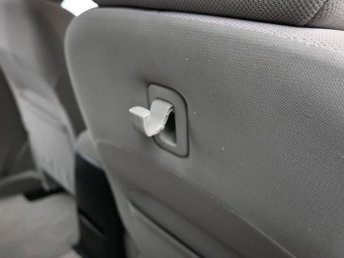 Used 2011 Nissan Rogue S image 33