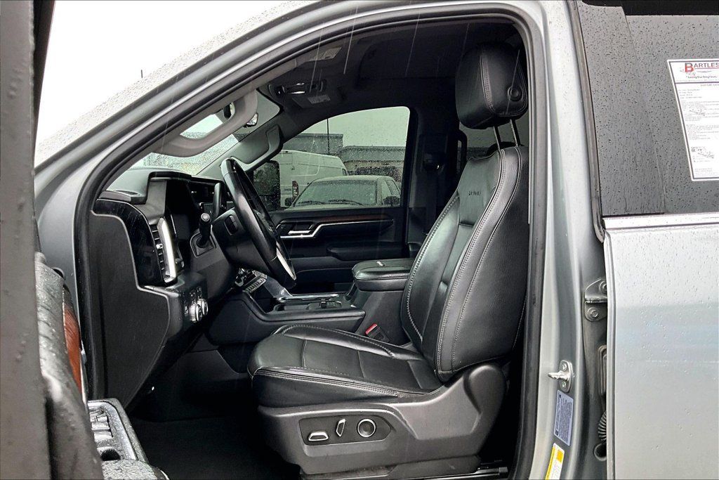 Used 2024 GMC Sierra 2500 Denali w/ Denali Reserve Package AWD/4WD image 25