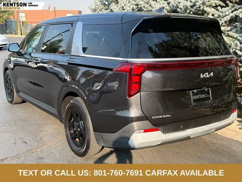 Used 2025 Kia Carnival FWD image 6
