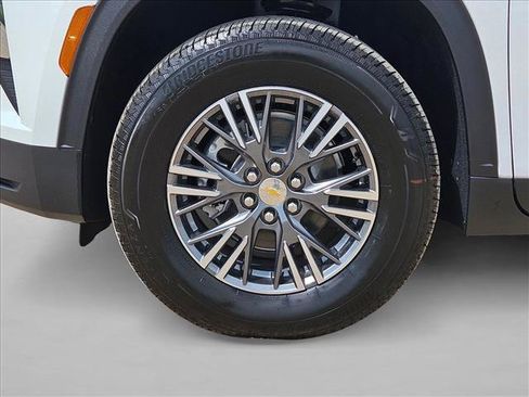 New 2026 Chevrolet Traverse LT w/ LPO, Floor Liner Package FWD image 10
