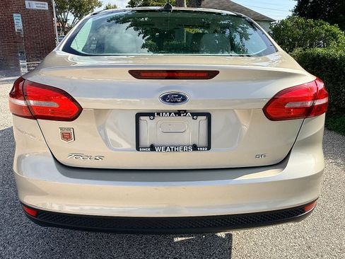 Used 2017 Ford Focus SE FWD image 5