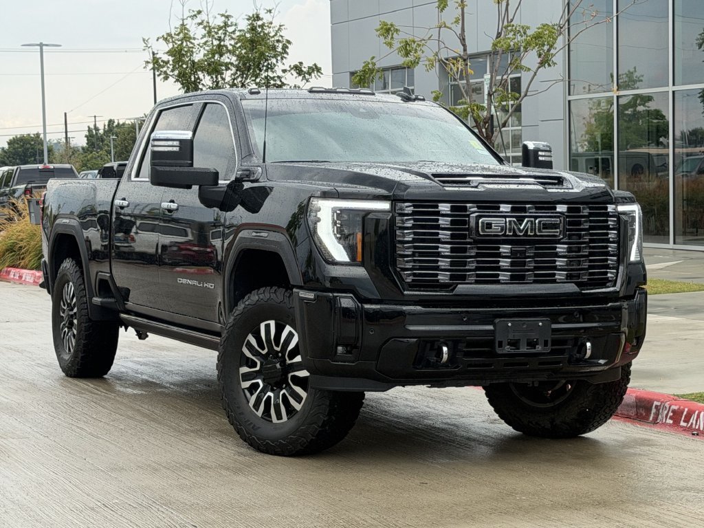 Used 2025 GMC Sierra 2500 Denali Ultimate w/ Max Trailering Package AWD/4WD image 2