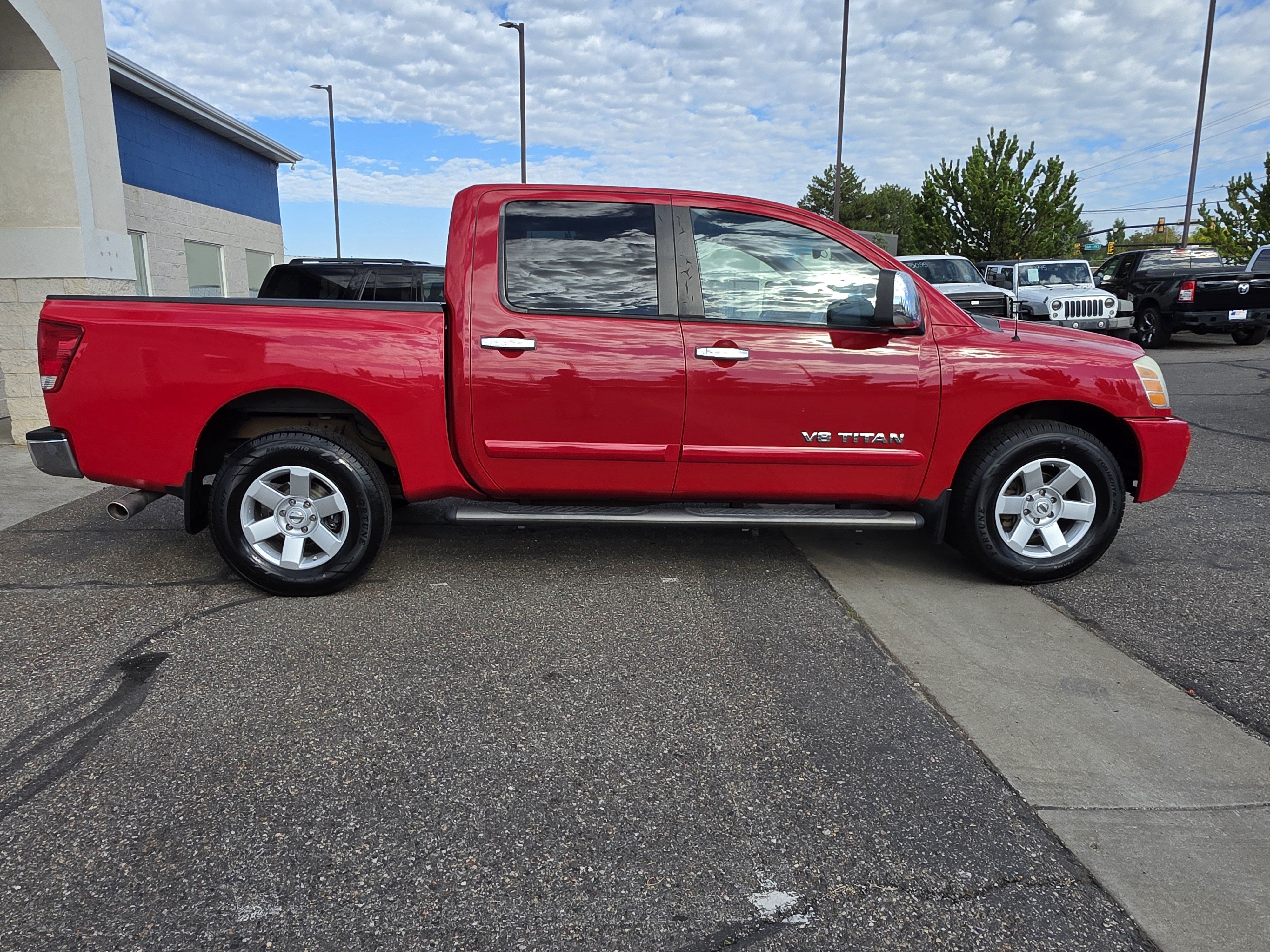Used 2007 Nissan Titan LE w/ Tow Pkg AWD/4WD image 8