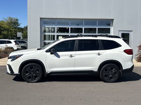 Used 2023 Subaru Ascent Onyx Edition AWD/4WD image 2