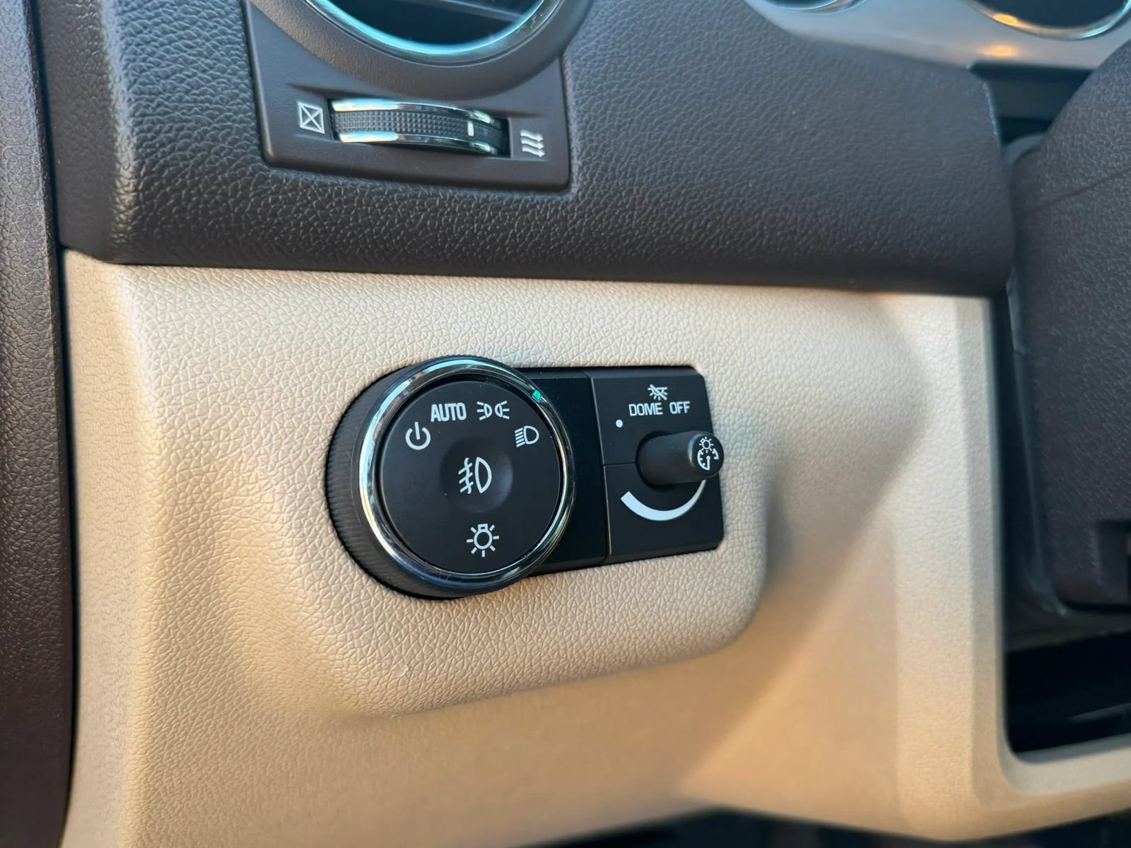 Used 2011 Buick Enclave CXL w/ Trailering Provision Package FWD image 31