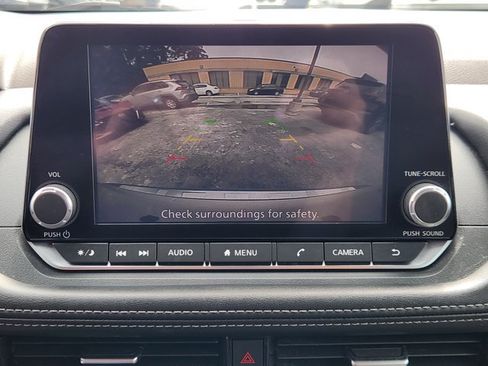 Certified 2022 Nissan Rogue SV AWD/4WD image 13