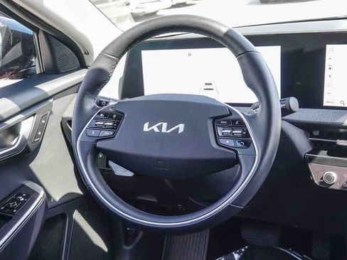 Certified 2024 Kia EV6 Light AWD/4WD image 14