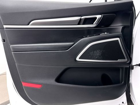 Used 2022 Kia Telluride LX FWD image 29