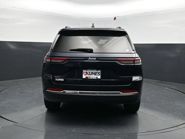 Used 2024 Jeep Grand Cherokee Limited 4xe AWD/4WD image 8