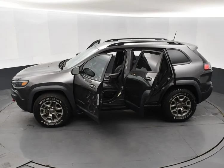 Used 2022 Jeep Cherokee Trailhawk w/ Premium Leather Package AWD/4WD image 7