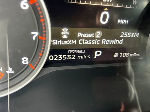 Used 2025 Mitsubishi Outlander SE image 19