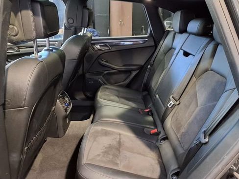 Used 2020 Porsche Macan AWD/4WD image 21