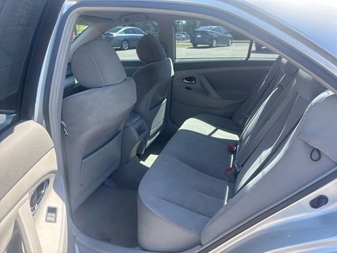Used 2007 Toyota Camry LE image 12