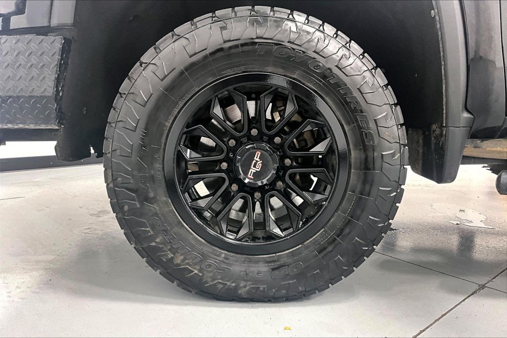 Used 2024 Chevrolet Silverado 2500 LT w/ Z71 Off-Road Package AWD/4WD image 7