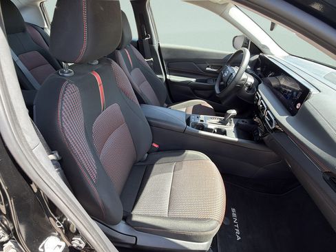 Used 2026 Nissan Sentra SR w/ Floor Mat Package FWD image 10