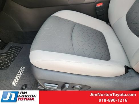Used 2025 Toyota RAV4 XLE w/ Convenience Package FWD image 26