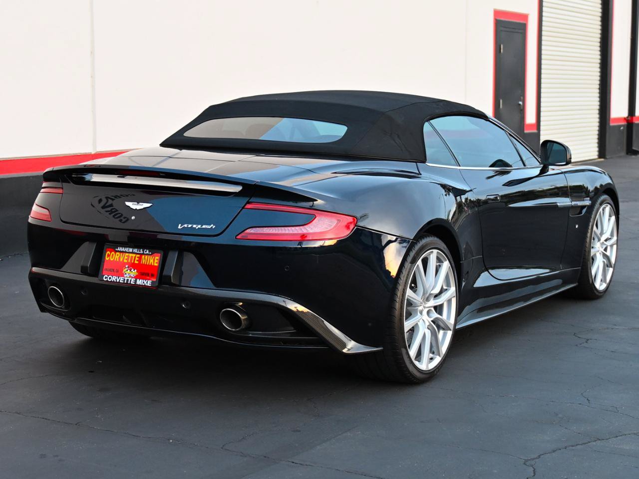 Used 2016 Aston Martin Vanquish Volante RWD image 10
