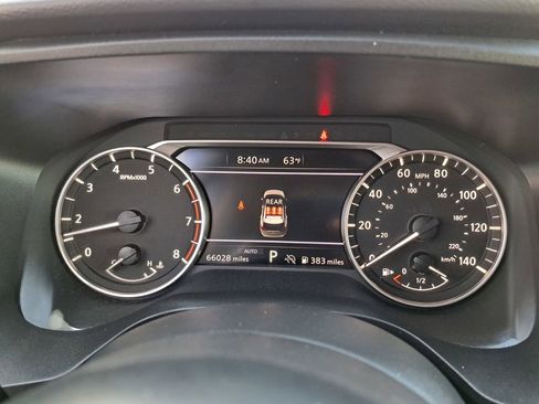 Used 2024 Nissan Rogue SV image 8