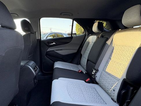 Used 2023 Chevrolet Equinox LS w/ LS Convenience Package image 10