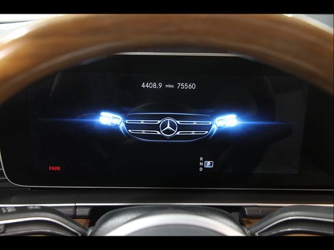 Used 2021 Mercedes-Benz GLE 350 4MATIC image 8