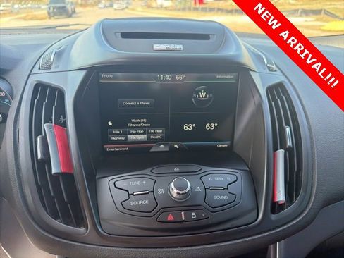 Used 2015 Ford Escape SE w/ SE Chrome Package image 11