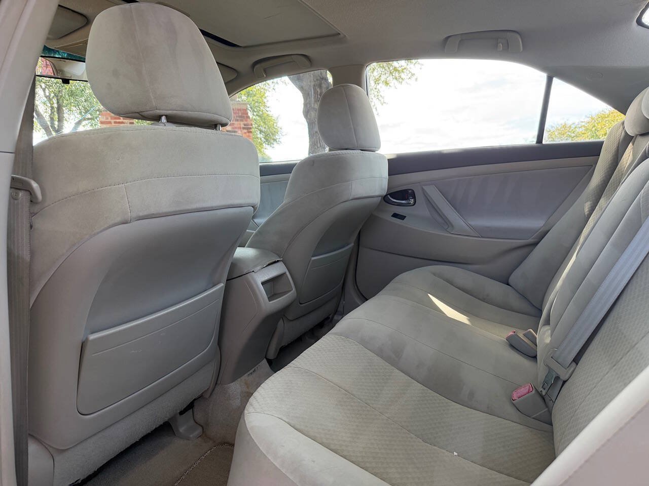 Used 2009 Toyota Camry LE FWD image 17