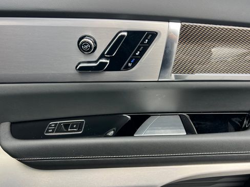 Used 2026 Cadillac Vistiq Luxury image 21