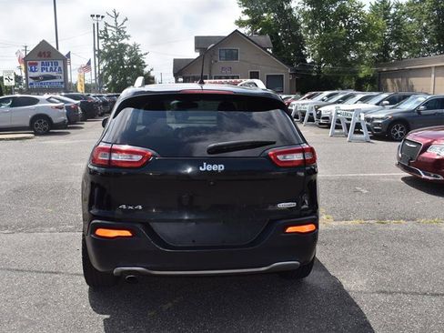Used 2017 Jeep Cherokee Limited image 20