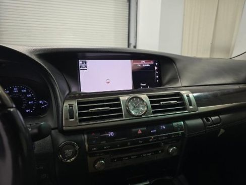 Used 2016 Lexus LS 460 image 7