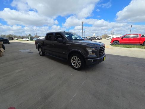 Used 2017 Ford F150 XLT w/ Equipment Group 302A Luxury image 7