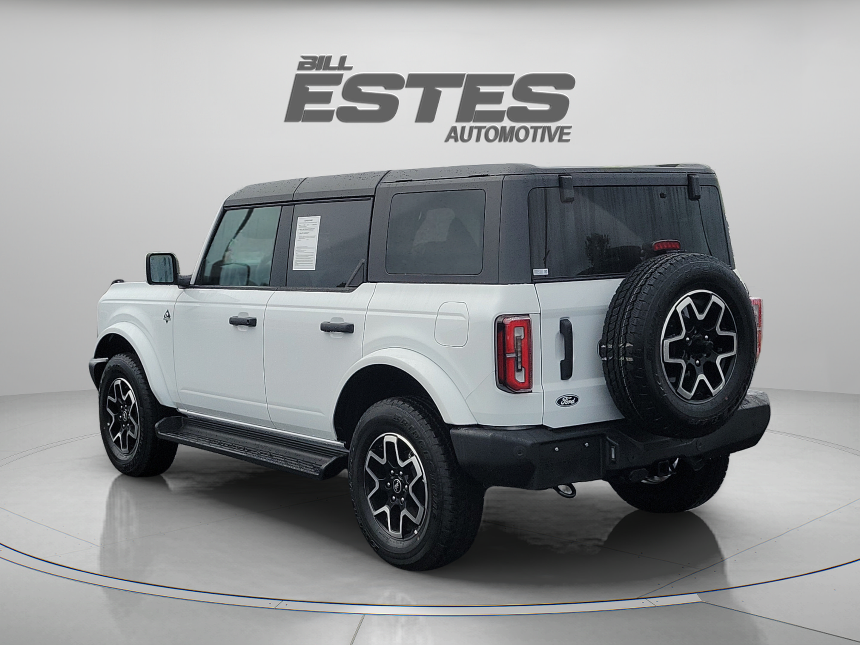 Used 2026 Ford Bronco Outer Banks AWD/4WD image 2