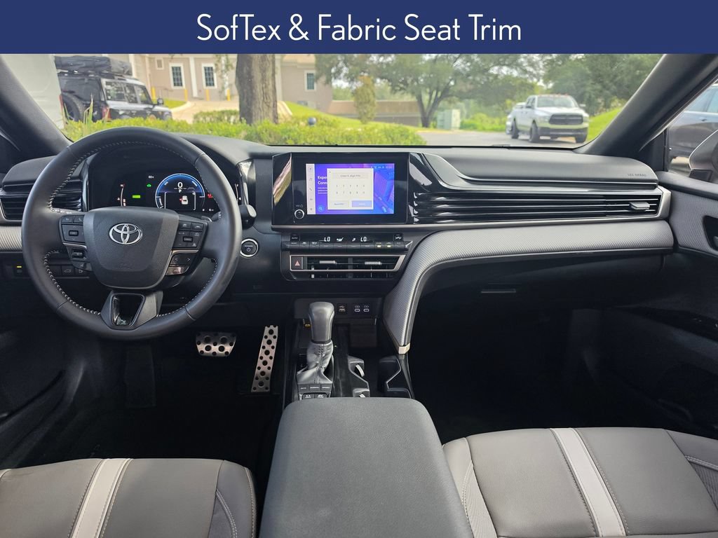 Used 2025 Toyota Camry SE w/ Convenience Package FWD image 17
