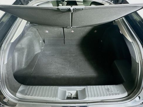 Used 2024 Toyota Prius LE image 28