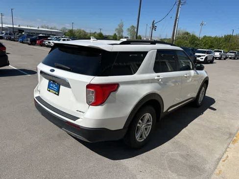 Used 2023 Ford Explorer XLT w/ Equipment Group 202A AWD/4WD image 22