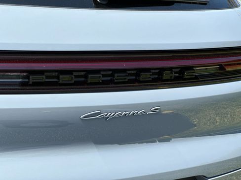 New 2026 Porsche Cayenne S AWD/4WD image 33