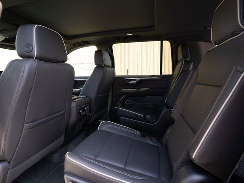 New 2025 Chevrolet Suburban Premier w/ Sun And Tow Package image 37