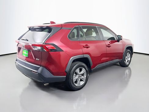 Used 2022 Toyota RAV4 XLE image 10