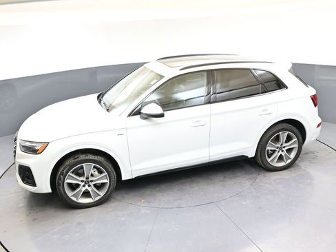 Certified 2025 Audi Q5 2.0T Premium w/ Convenience Plus Package image 37